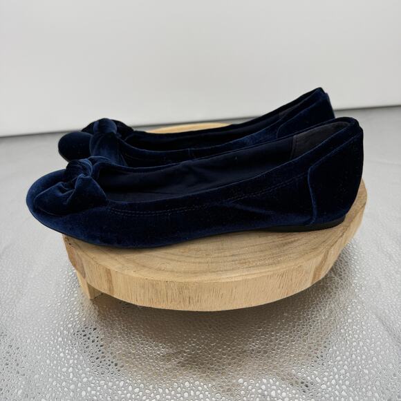 NWT Bandolino Alexia Velvet Navy Ballet Flats Size 9 Knotted Toe - Picture 3 of 8